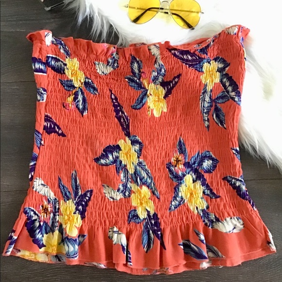 ✨NWT✨ Style Envy strapless top✨ - Picture 2 of 6